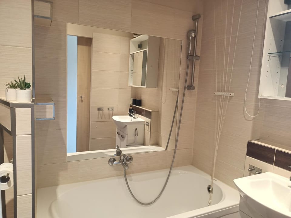 Shower, Bathroom, Bath