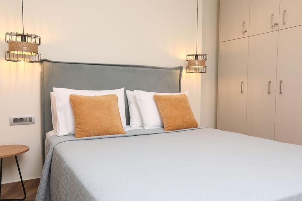 Bed, Photo of the whole room, Bedroom, wardrobe