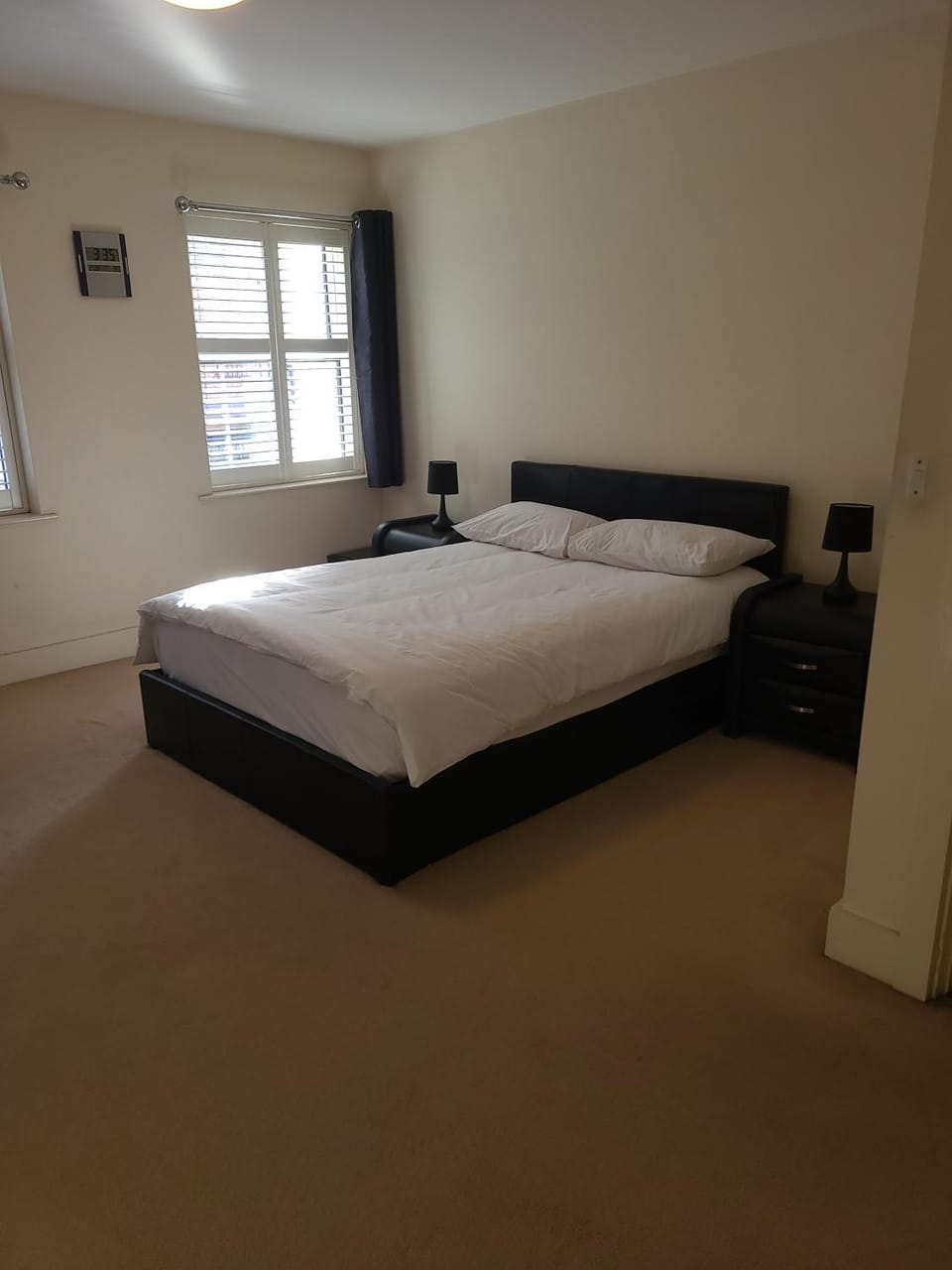 1 Bed Flat - Sleeps 4 - Parking - Wifi Apartment in Luton
