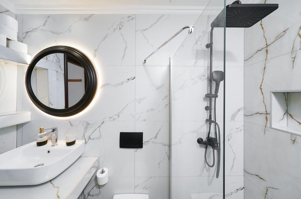 Shower, Toilet, Bathroom