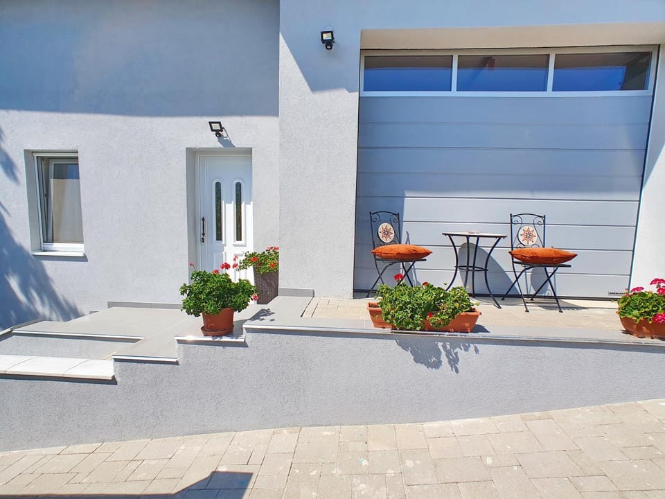 Nr 91 Tátika apartman Apartment in Hungary
