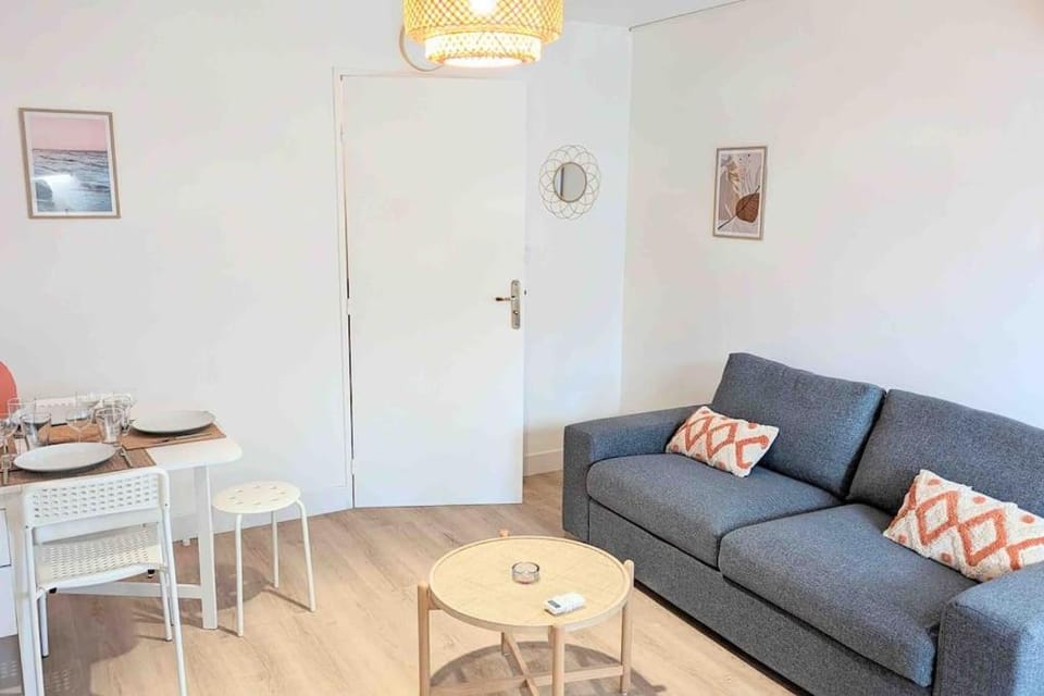 Studio climatisé 4 pers - Terrasse - Parking privé - Plage à pied Apartment in La Grande-Motte