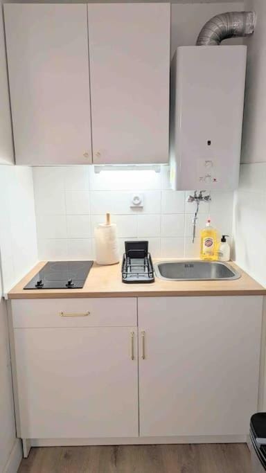 Studio climatisé 4 pers - Terrasse - Parking privé - Plage à pied Apartment in La Grande-Motte