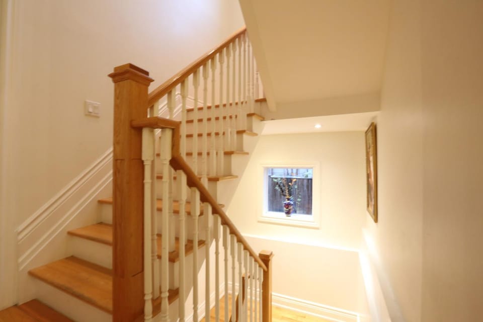 Xiao Wang Bed and Breakfast in Toronto
