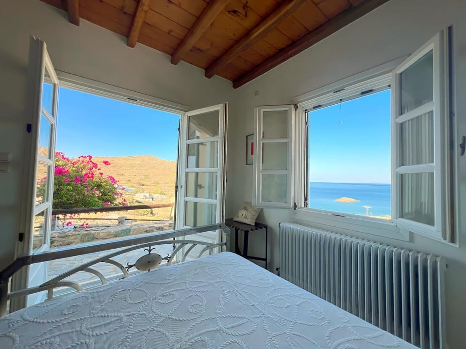 Bed, View (from property/room), Bedroom, Sea view