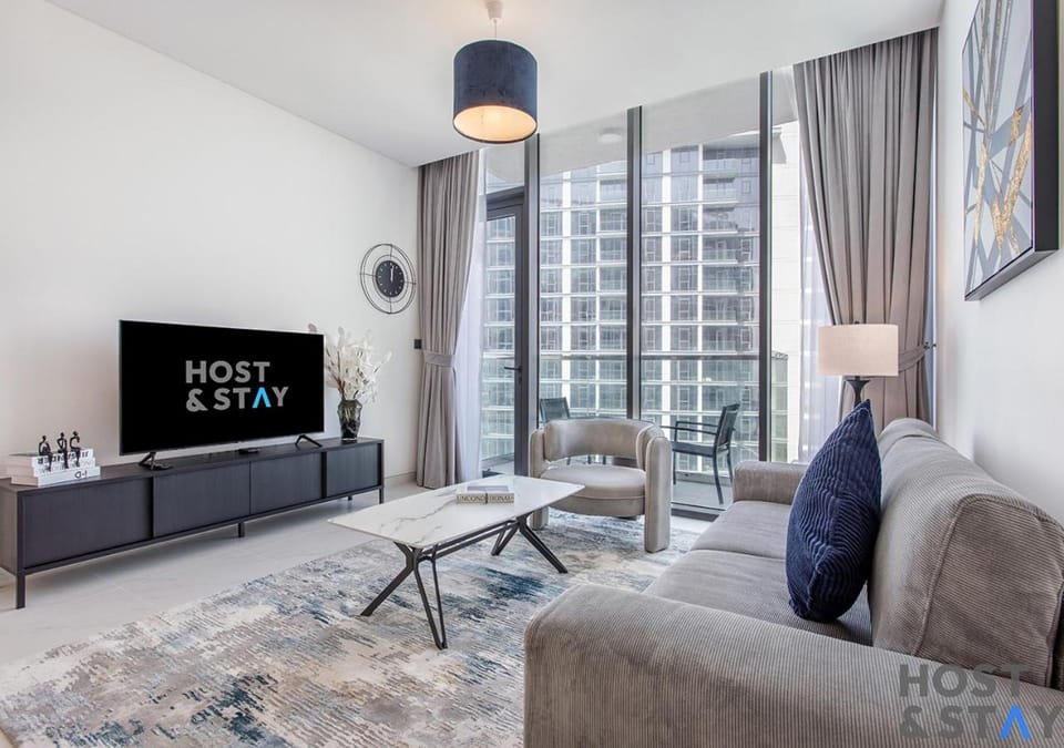 Communal lounge/ TV room, TV and multimedia, Living room, Seating area