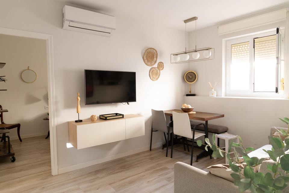 Casa Amelí by Gades Gestión Apartment in Cadiz