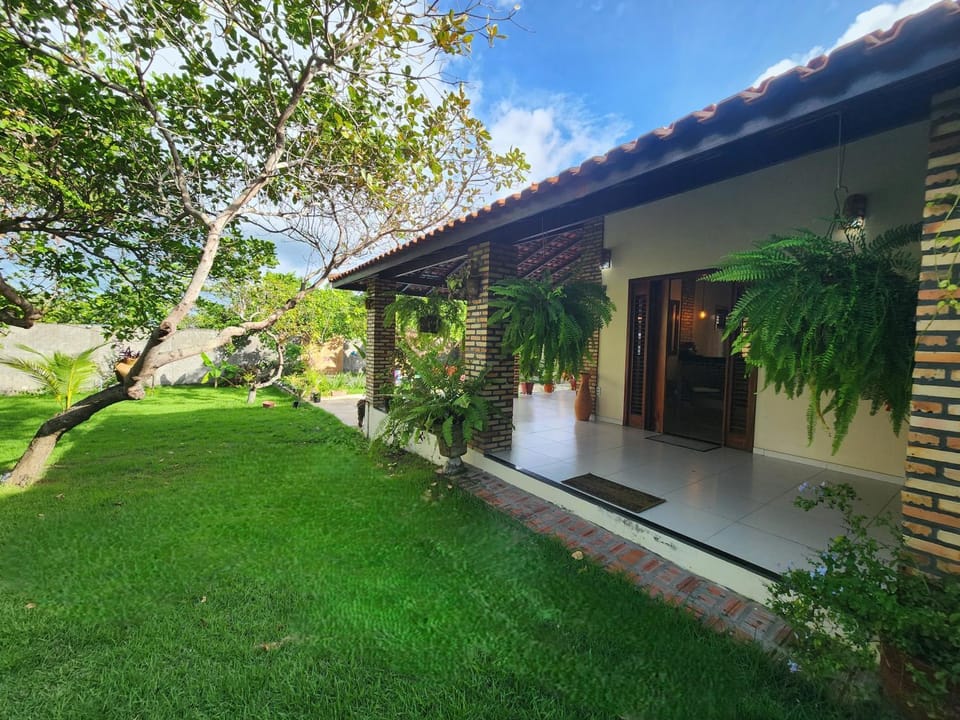 Property building, Day, Natural landscape, Garden, Garden view, Area and facilities