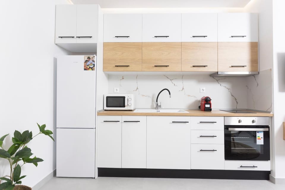 Kitchen or kitchenette, oven, stove