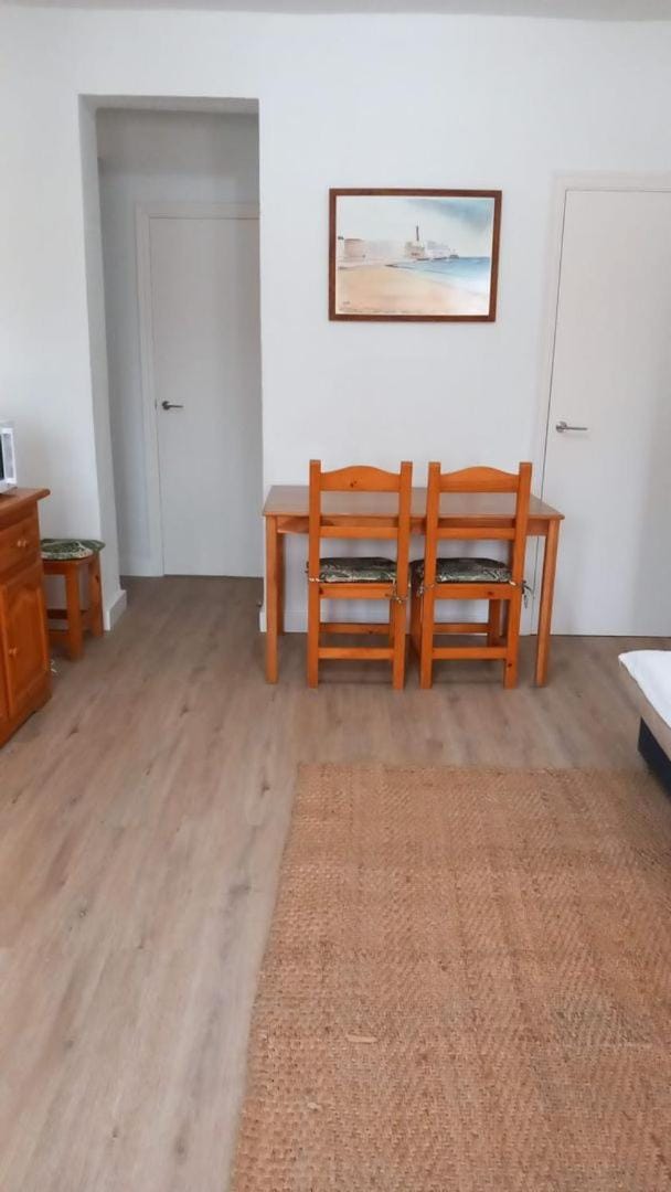 Apartamento tranquilo cerca de la estación de tren y bodegas Apartment in Jerez de la Frontera