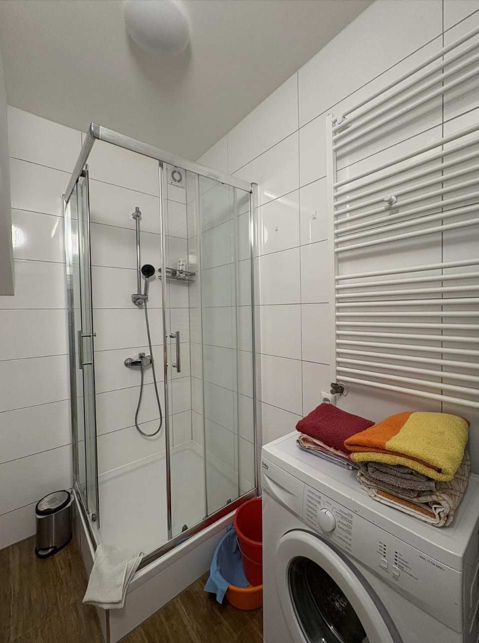 Shower, Bathroom, washing machine