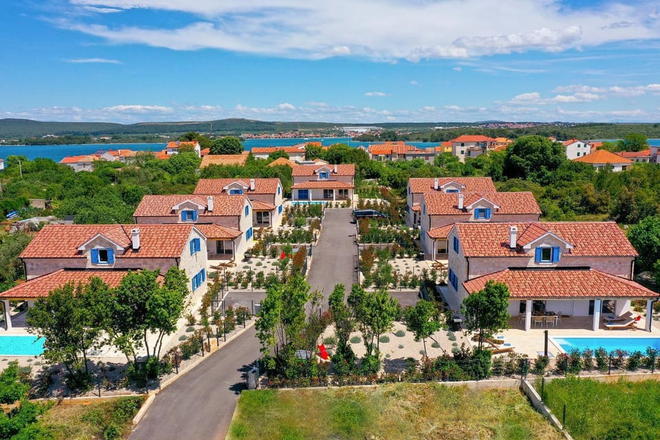 Property building, Bird's eye view