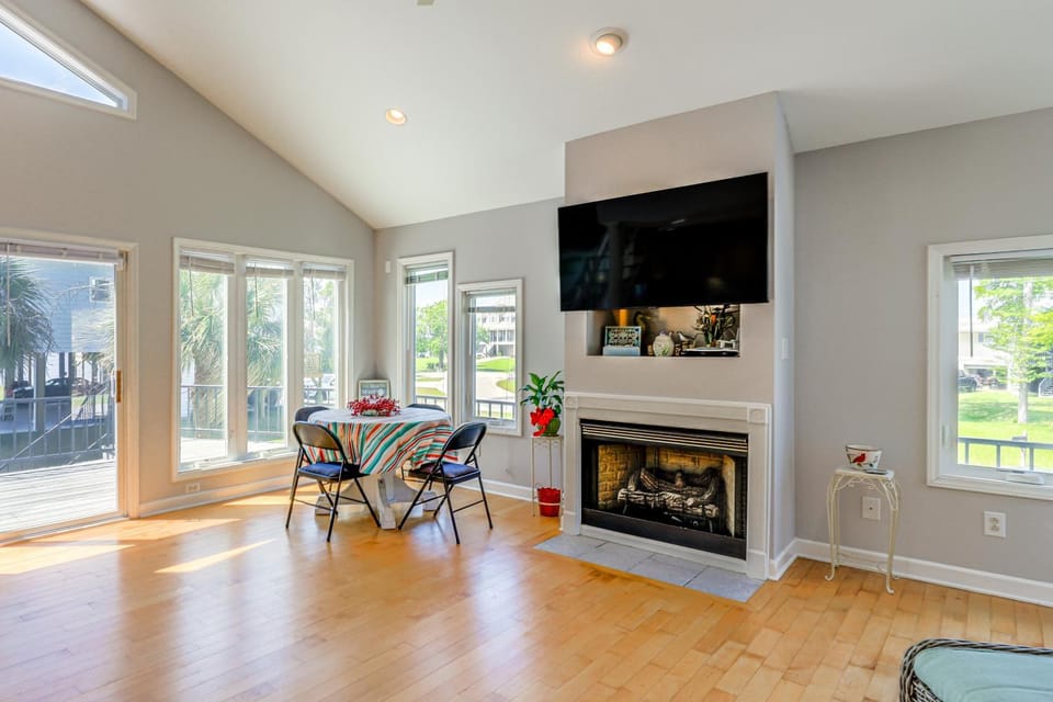 New Bern Home w/ Water View Near Downtown! House in New Bern