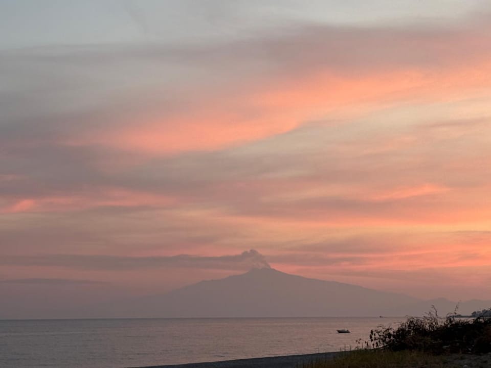 Natural landscape, Mountain view, Sea view, Sunset