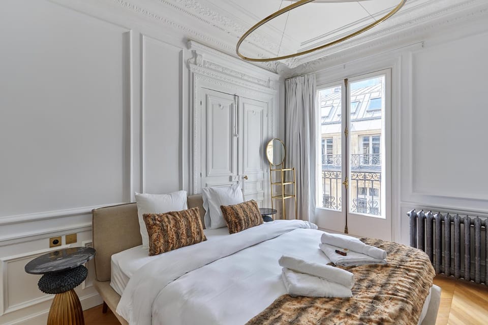 Sublime Apartment Montaigne Arc de Triomphe by Studioprestige Apartment in Paris