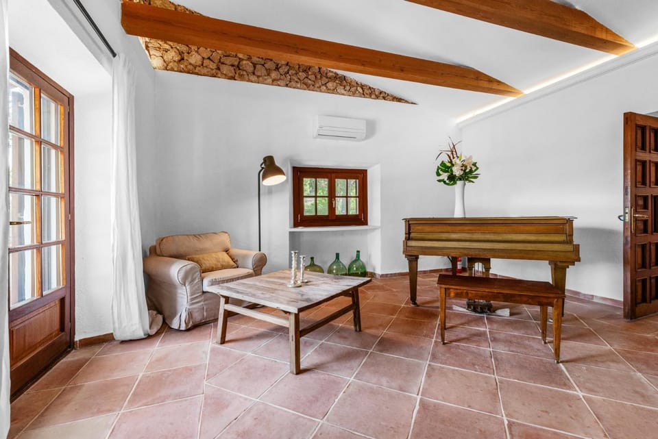 Living room, Lounge or bar