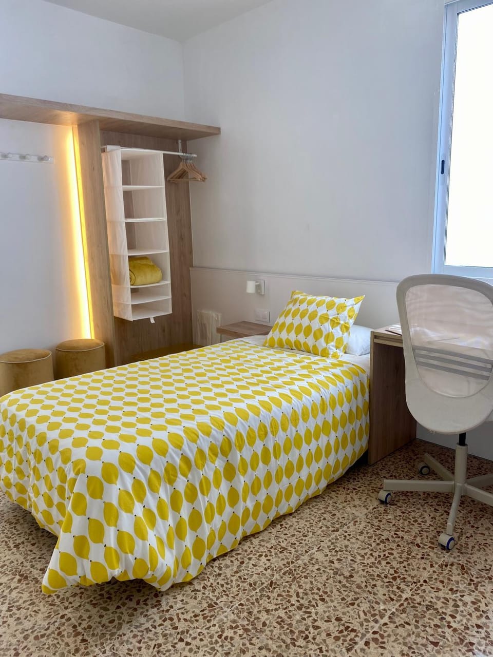 Bed, Photo of the whole room, Bedroom