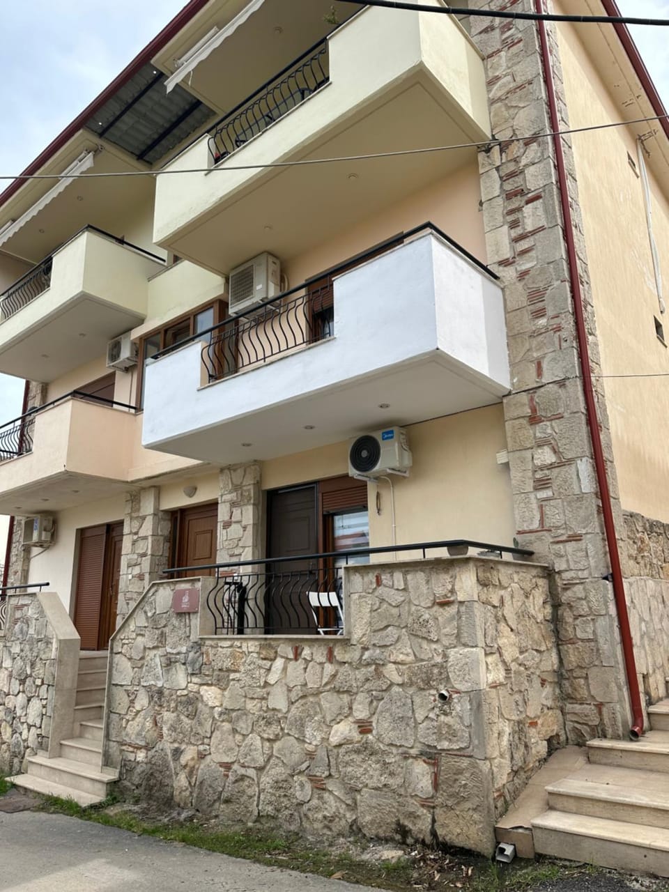 Property building, View (from property/room), Balcony/Terrace
