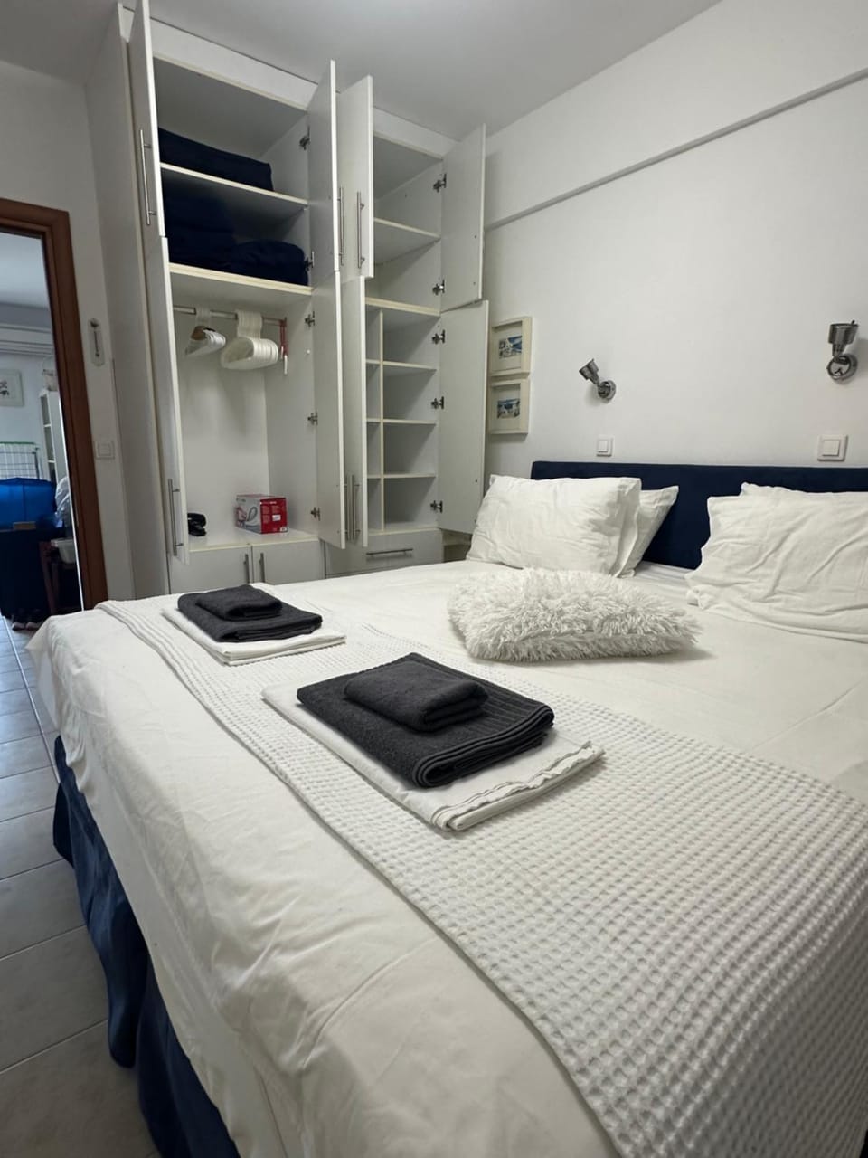 Bed, Bedroom, wardrobe