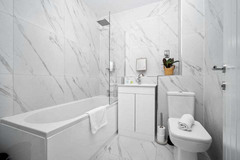 Bathroom, Bath