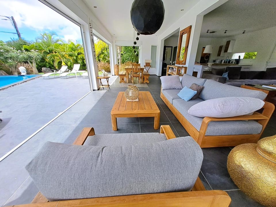 Villa Jasmin Café - Jardin et piscine privée Villa in Grande-Terre, Guadeloupe