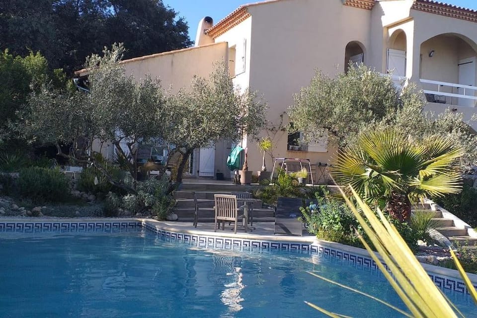 Bel appartement dans villa avec piscine Apartment in Occitanie