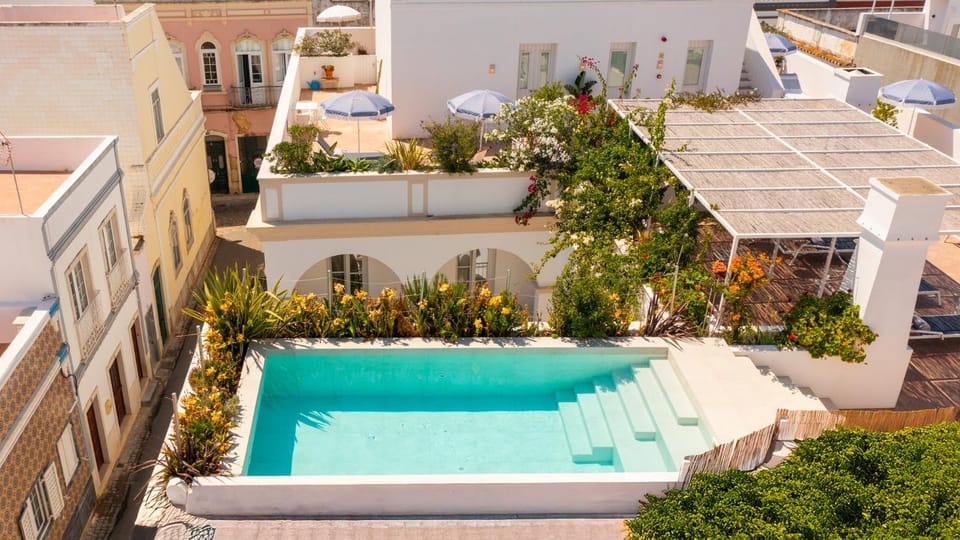 Pool view, Swimming pool, sunbed