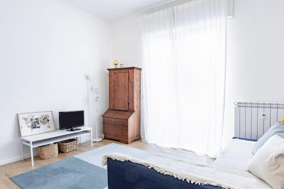 TV and multimedia, Living room, internet