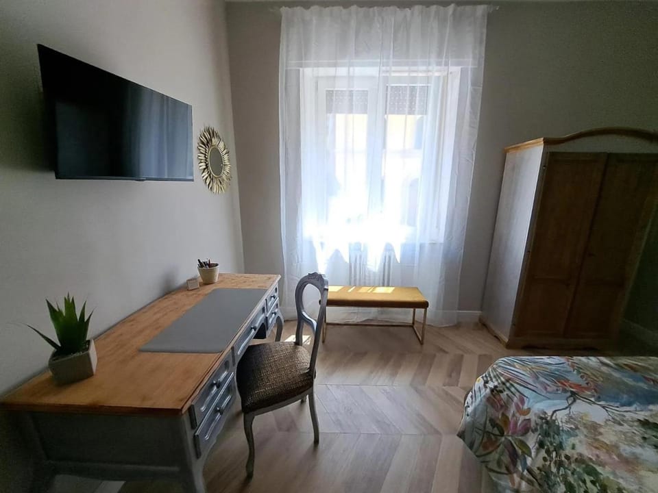 Seating area, Bedroom