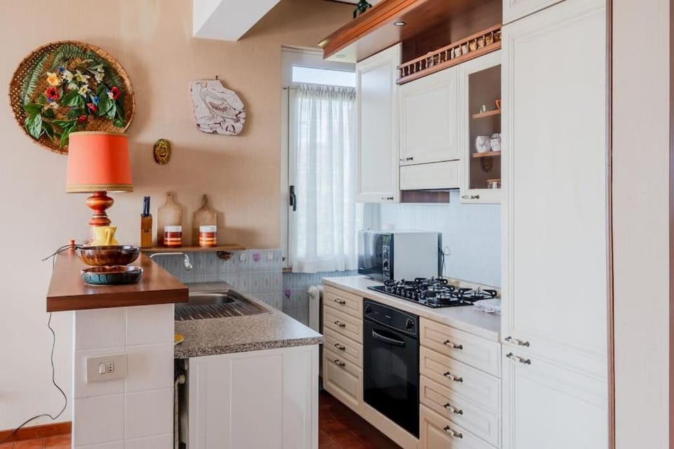 HOST4U - GARDONCINO Apartment with Pool and Beautiful Garden on Lake of Garda Apartment in Manerba del Garda