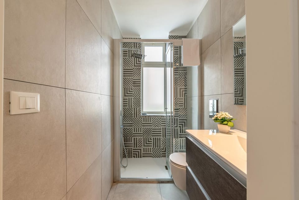 Shower, Bathroom