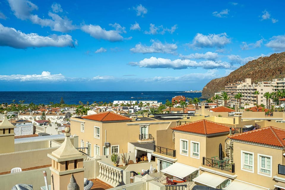 Cosy Apartment Rooftop Terrace Apartment in Palm-Mar