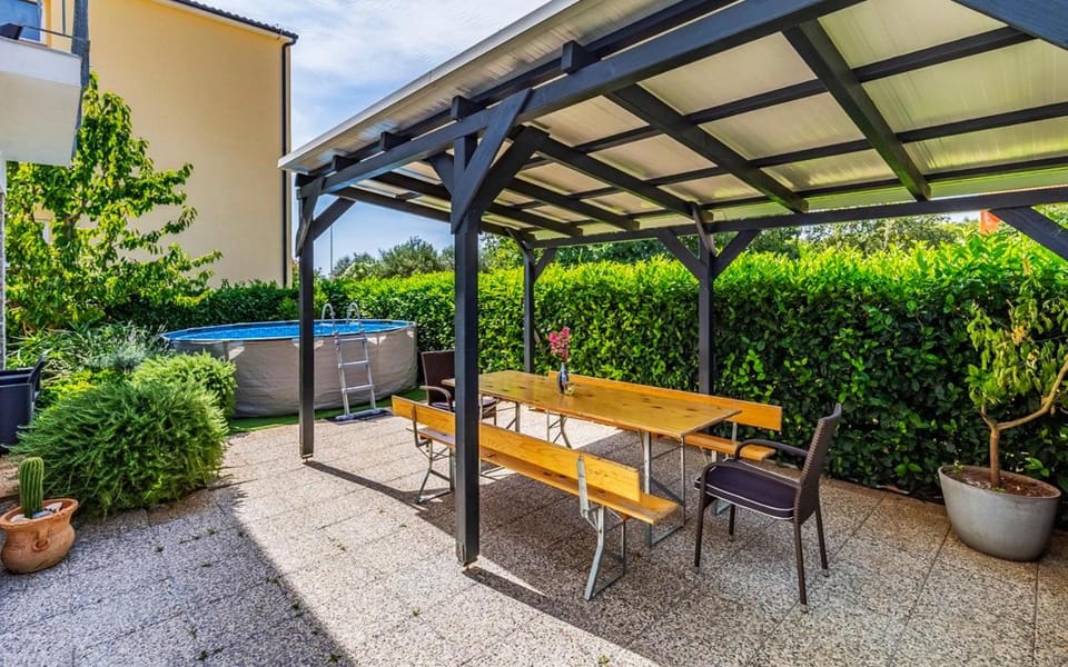 Day, Garden, Balcony/Terrace, Seating area, Dining area, Garden view