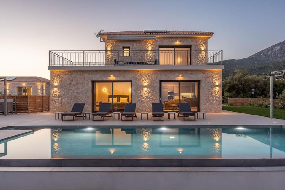 Property building, Patio, Pool view, Swimming pool, sunbed