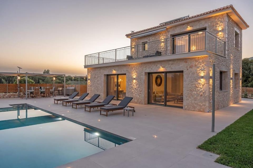 Property building, Patio, Pool view, Swimming pool, sunbed
