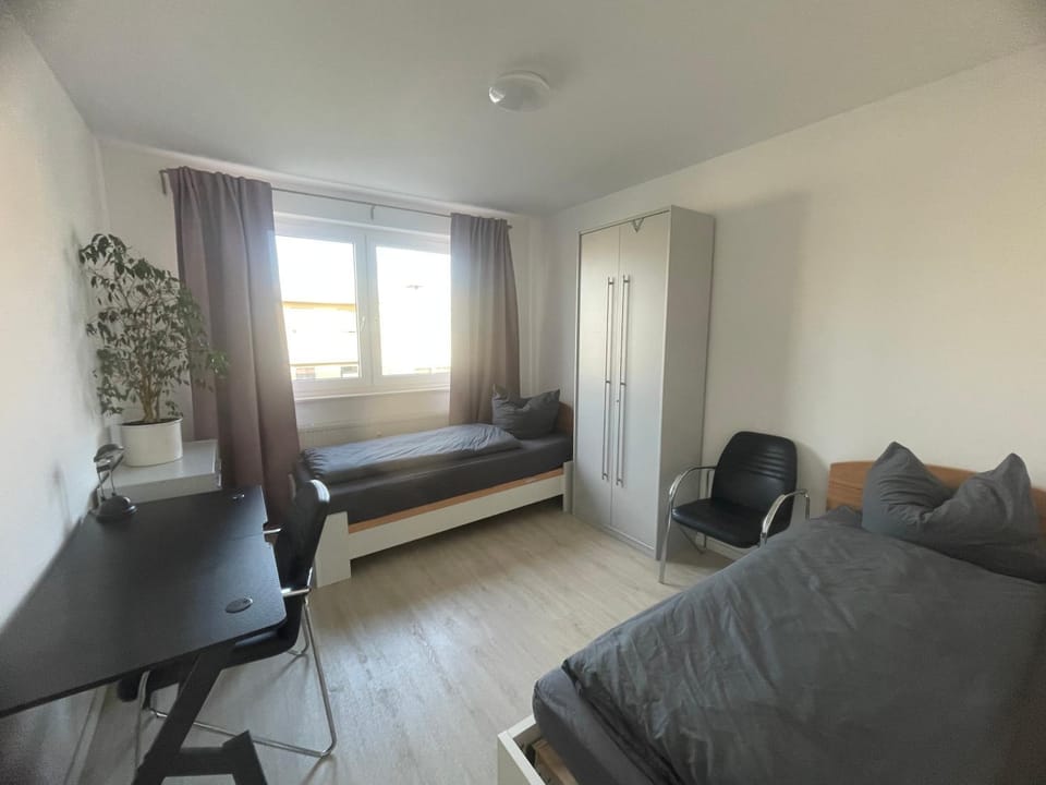 Unterkunft inkl Waschmaschine Trockner und Parkplätze Apartment in Paderborn