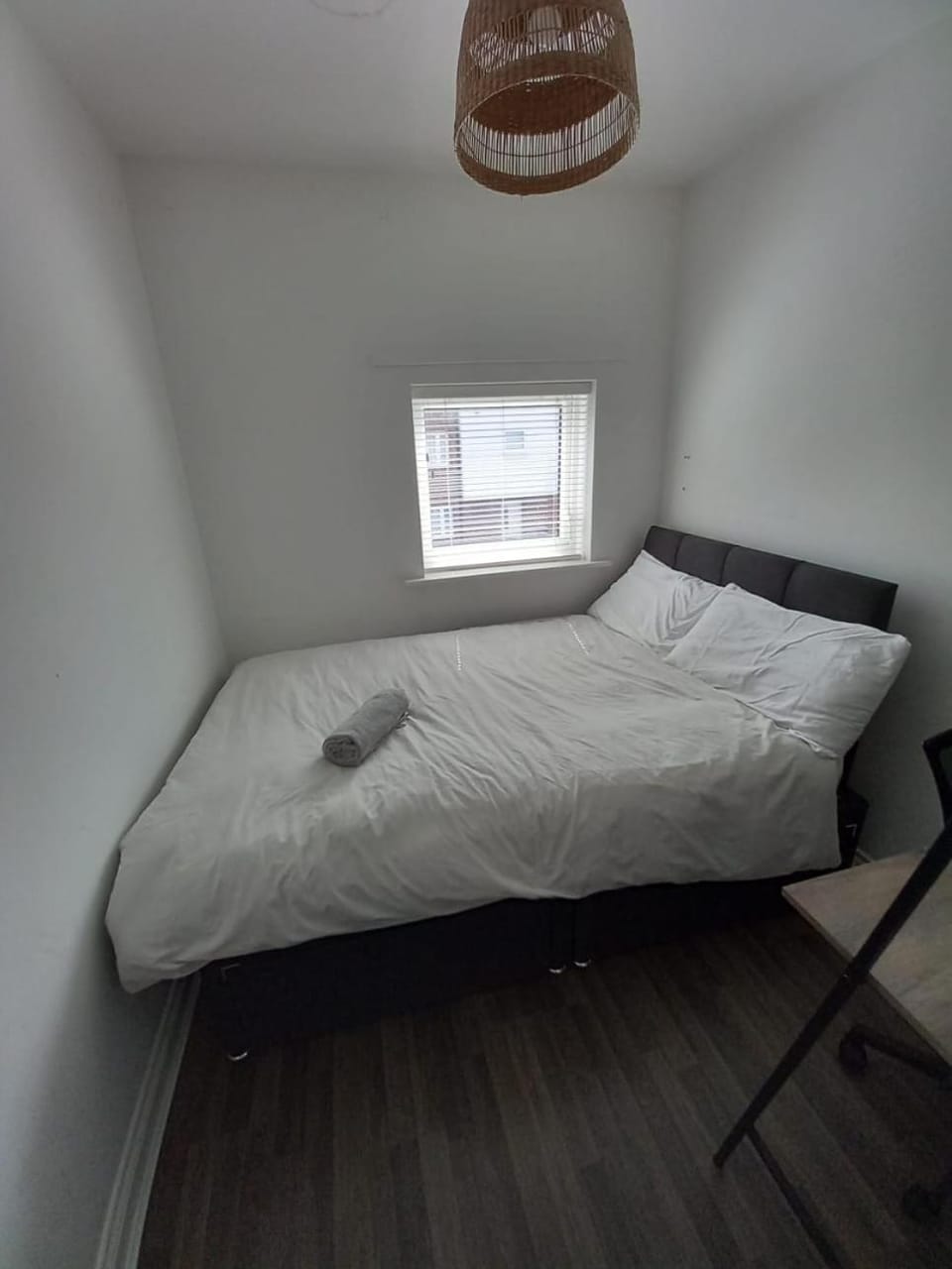 Modern Rooms in 4-bed house - Walking distance to Coop LIVE ,Etihad, Ancoats and City Centre Bed and Breakfast in Manchester