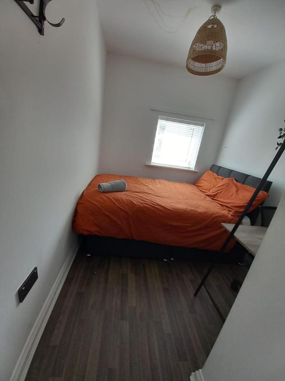 Modern Rooms in 4-bed house - Walking distance to Coop LIVE ,Etihad, Ancoats and City Centre Bed and Breakfast in Manchester