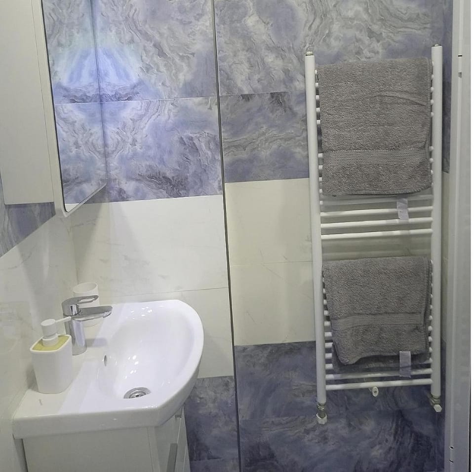 Shower, Bathroom, towels