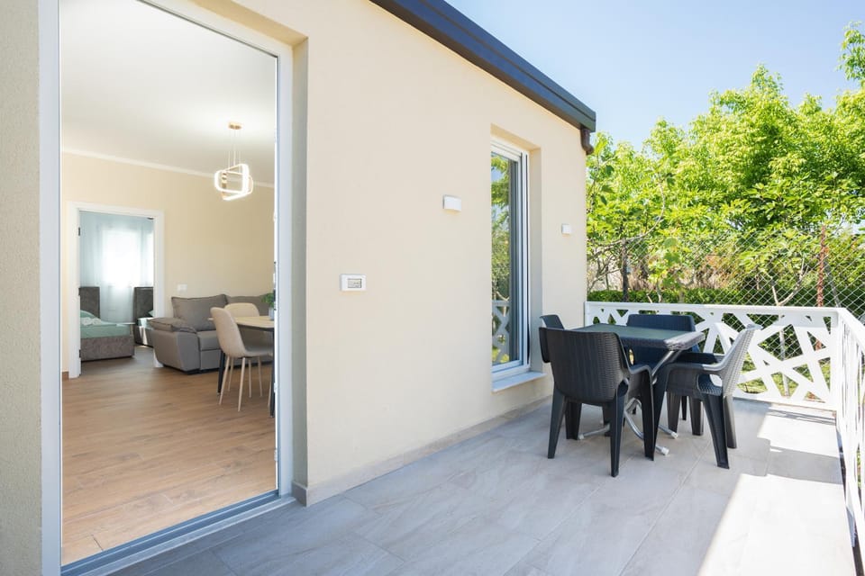 Patio, Day, View (from property/room), Balcony/Terrace, Balcony/Terrace, Seating area, Dining area