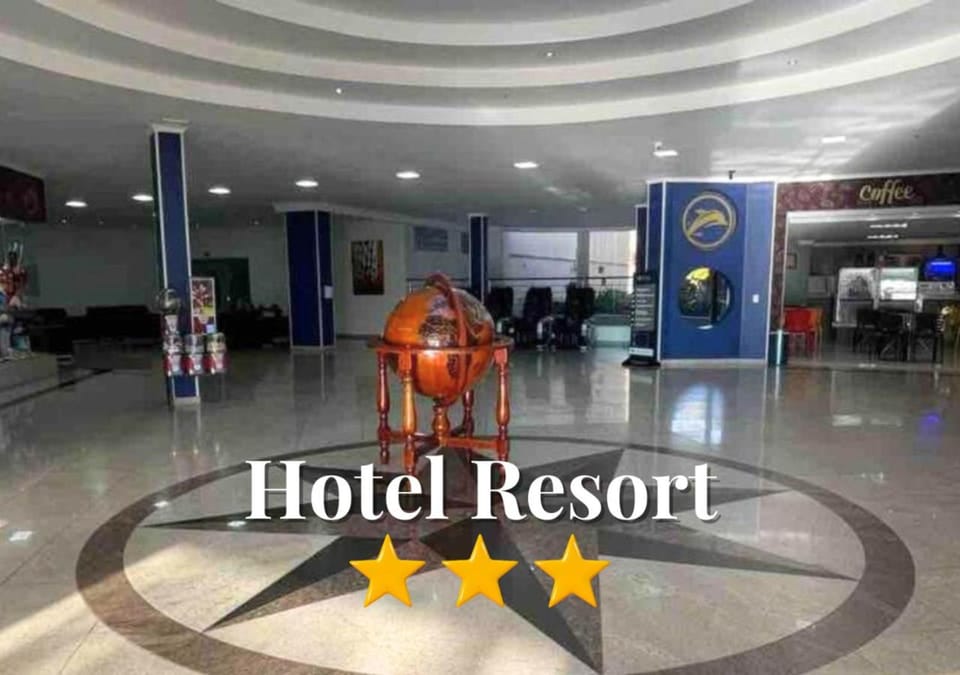 Property building, Facade/entrance, Lobby or reception