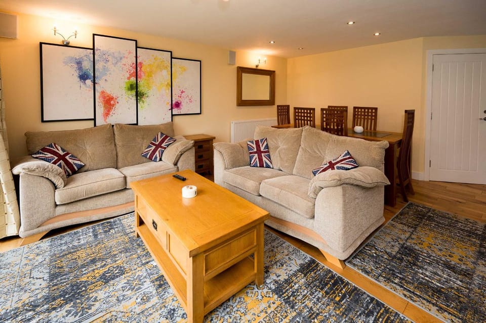 Living room, Seating area, Dining area