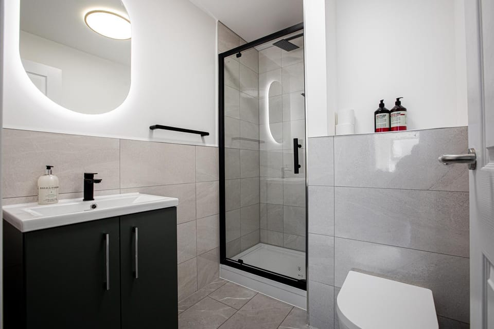 Shower, Bathroom