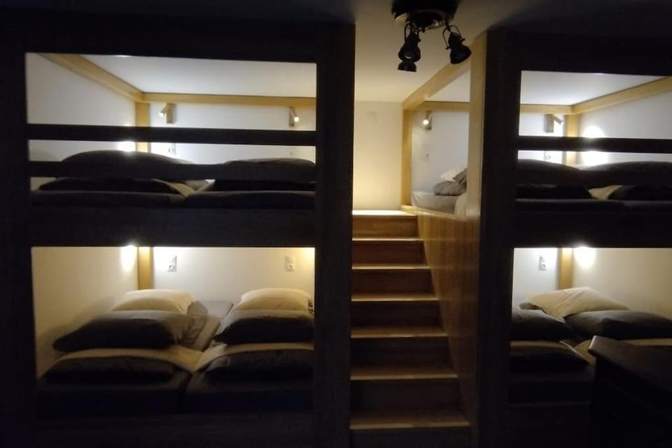 Bed, Bedroom, bunk bed