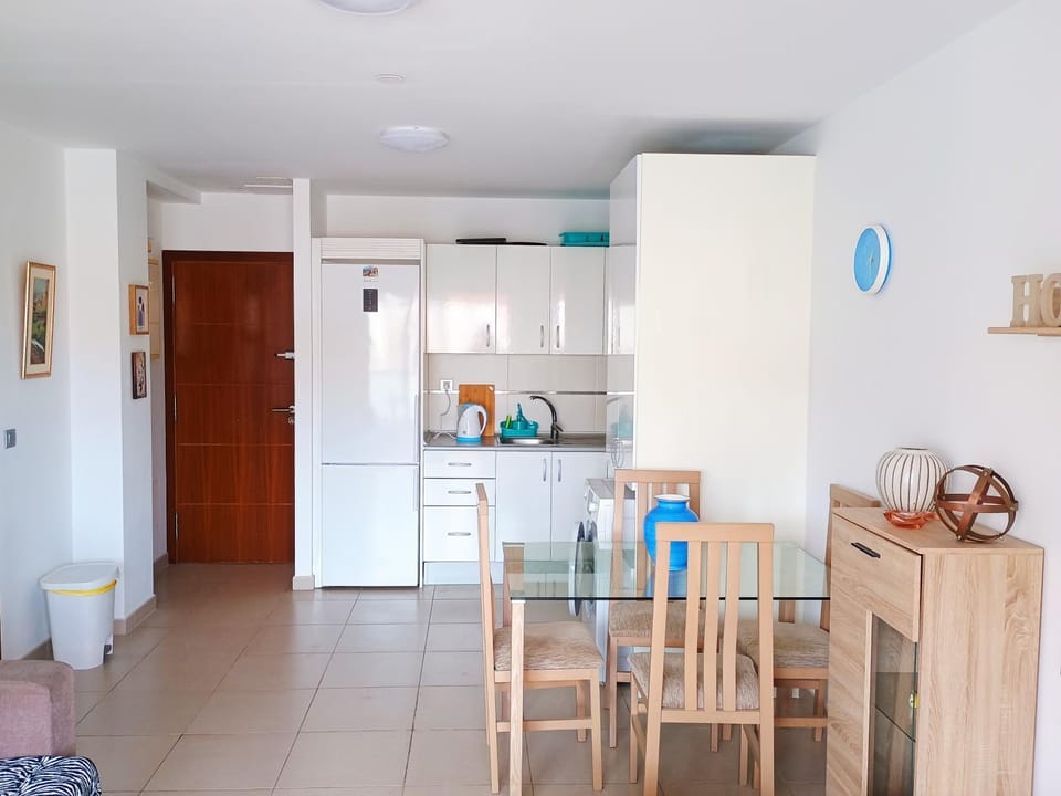 Kitchen or kitchenette, Living room, Dining area