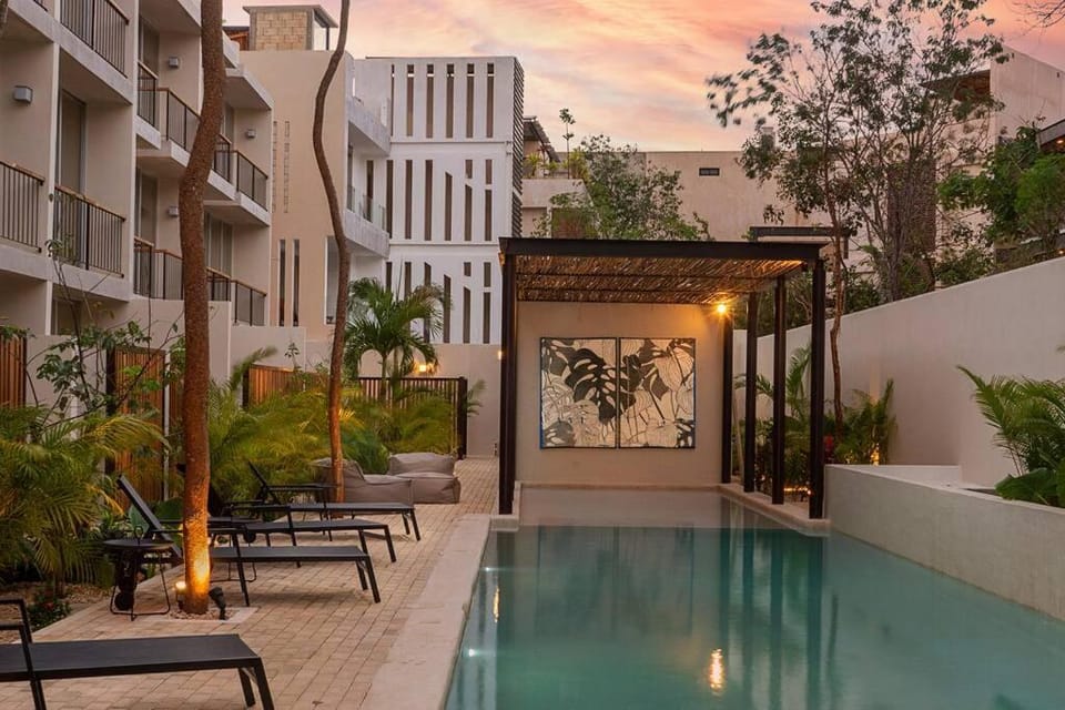 Pool view, Swimming pool