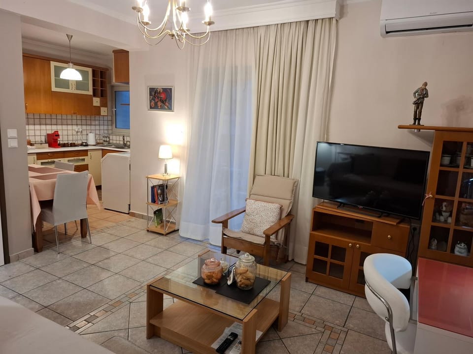 Απέριττον 2 (Aperitton 2) Apartment in Trikala