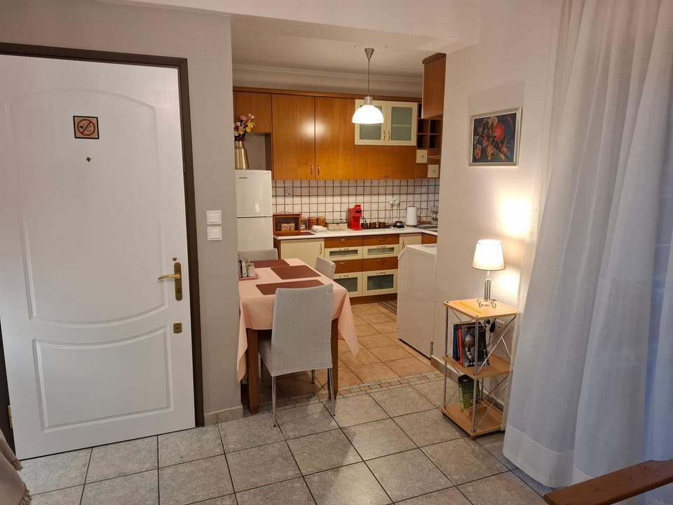 Απέριττον 2 (Aperitton 2) Apartment in Trikala