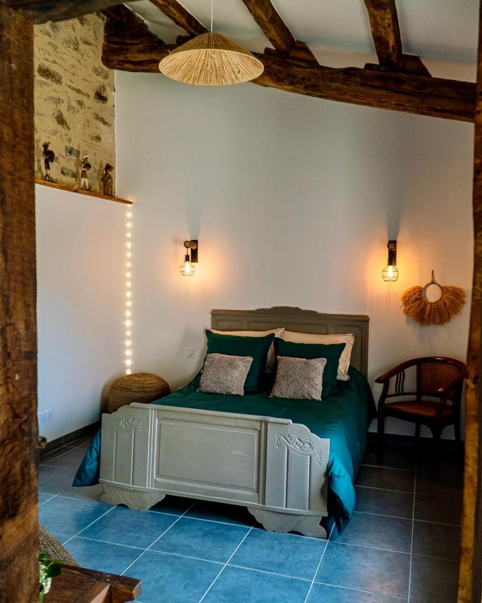 Bed, Bedroom