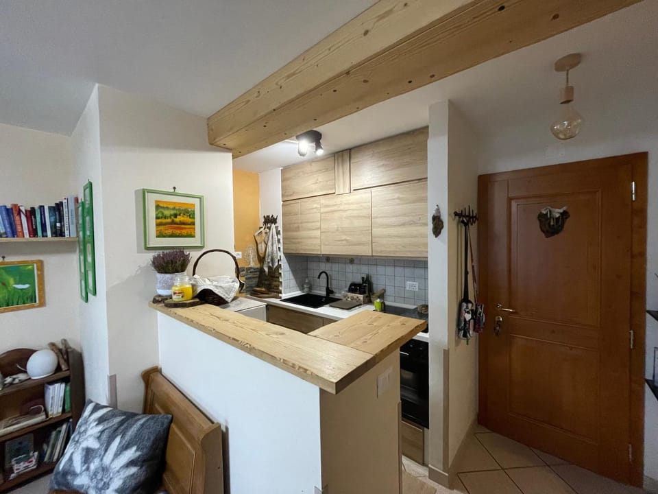 Kitchen or kitchenette, stove